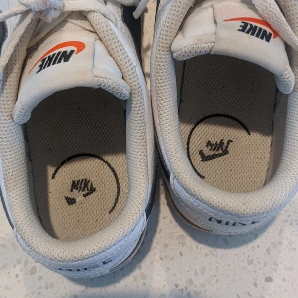 ❤️ Women's Nike Court legacy shoes 8.5 - Picture 10 of 13